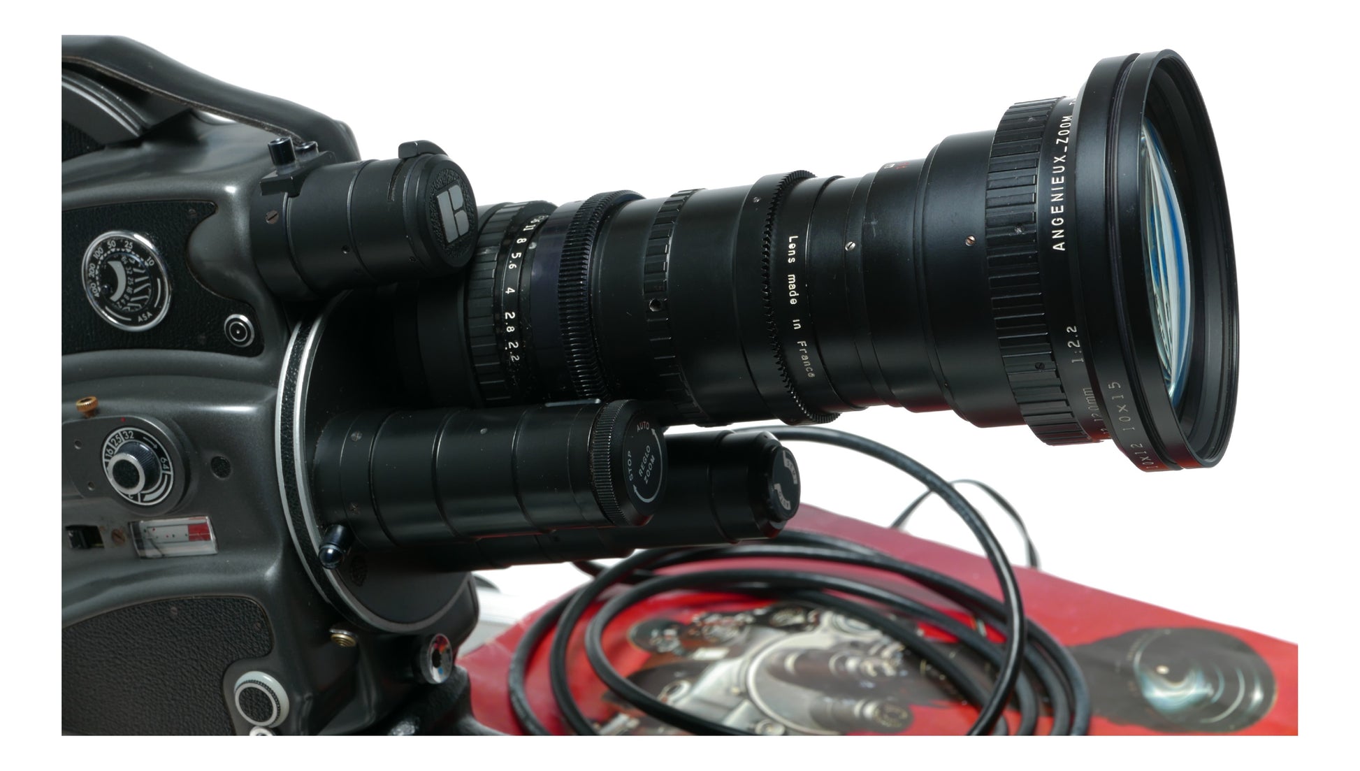 Beaulieu R16 Vintage 16mm Film Camera with Angenieux 120mm f/1.2 Lens - View 2