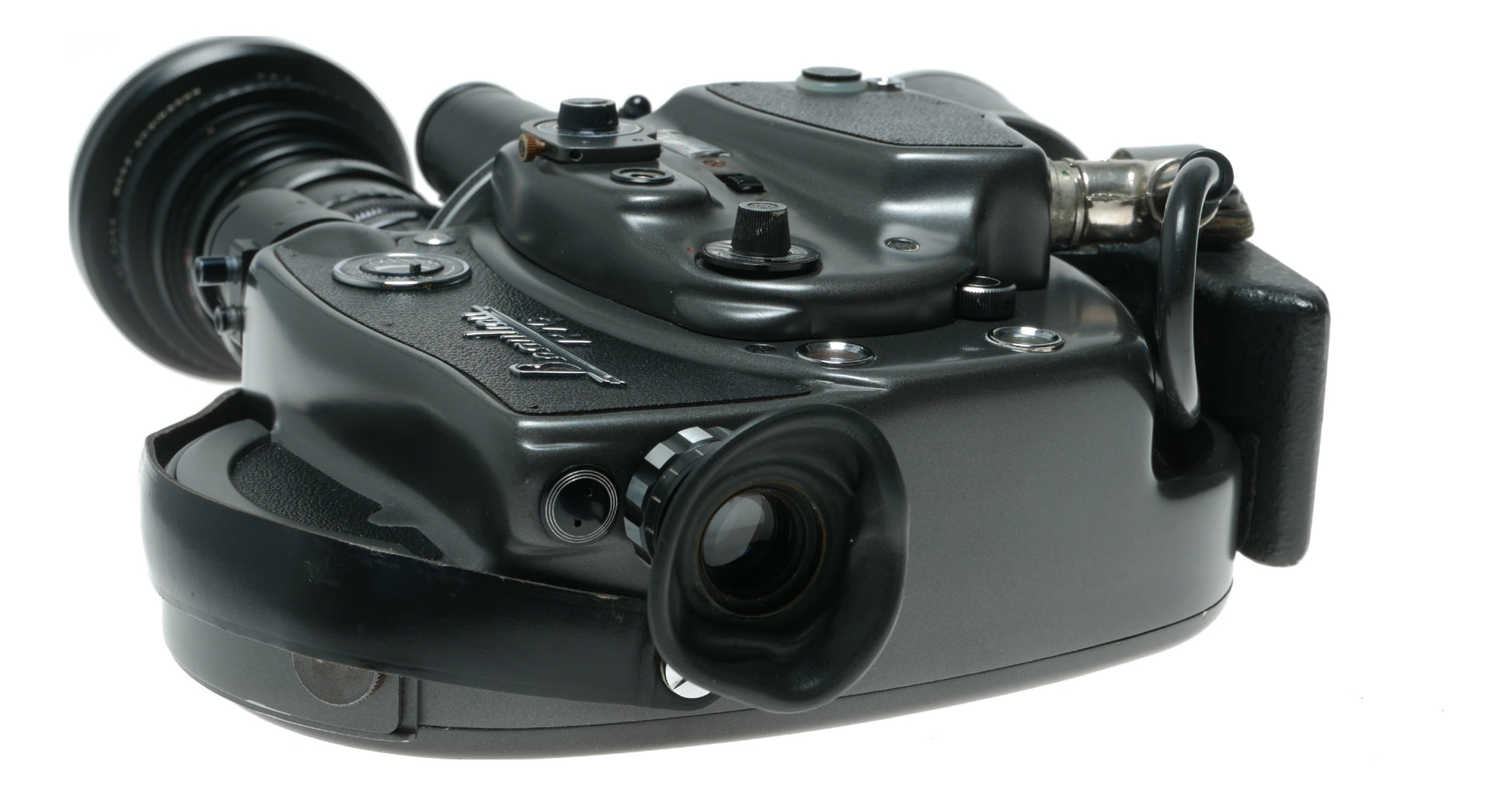 Beaulieu R16 Vintage 16mm Film Camera with Angenieux 120mm f/1.2 Lens - View 10