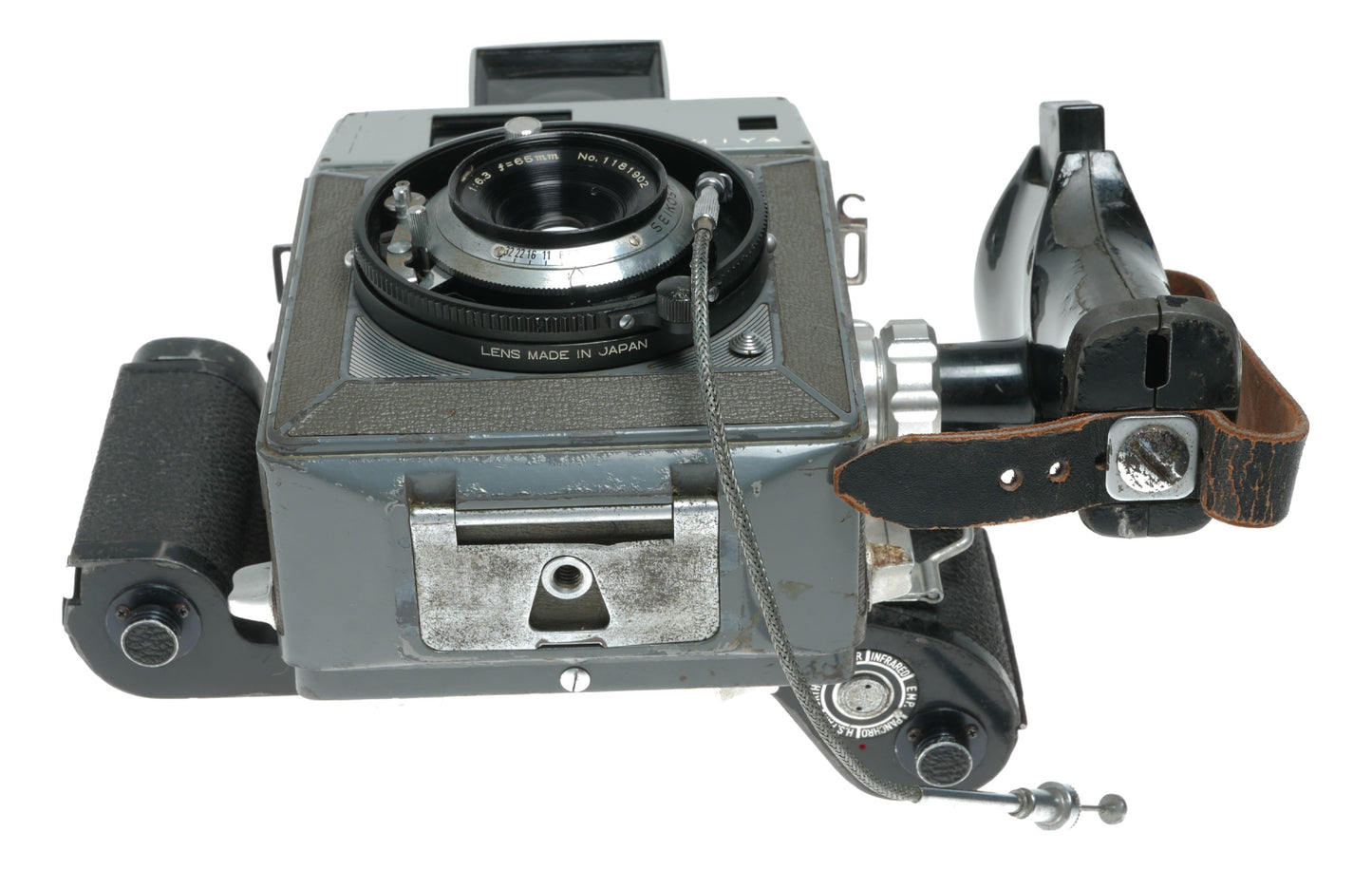Mamiya Press Vintage 85mm f/3.5 Film Camera with Seikosha Shutter and Finder - View 7