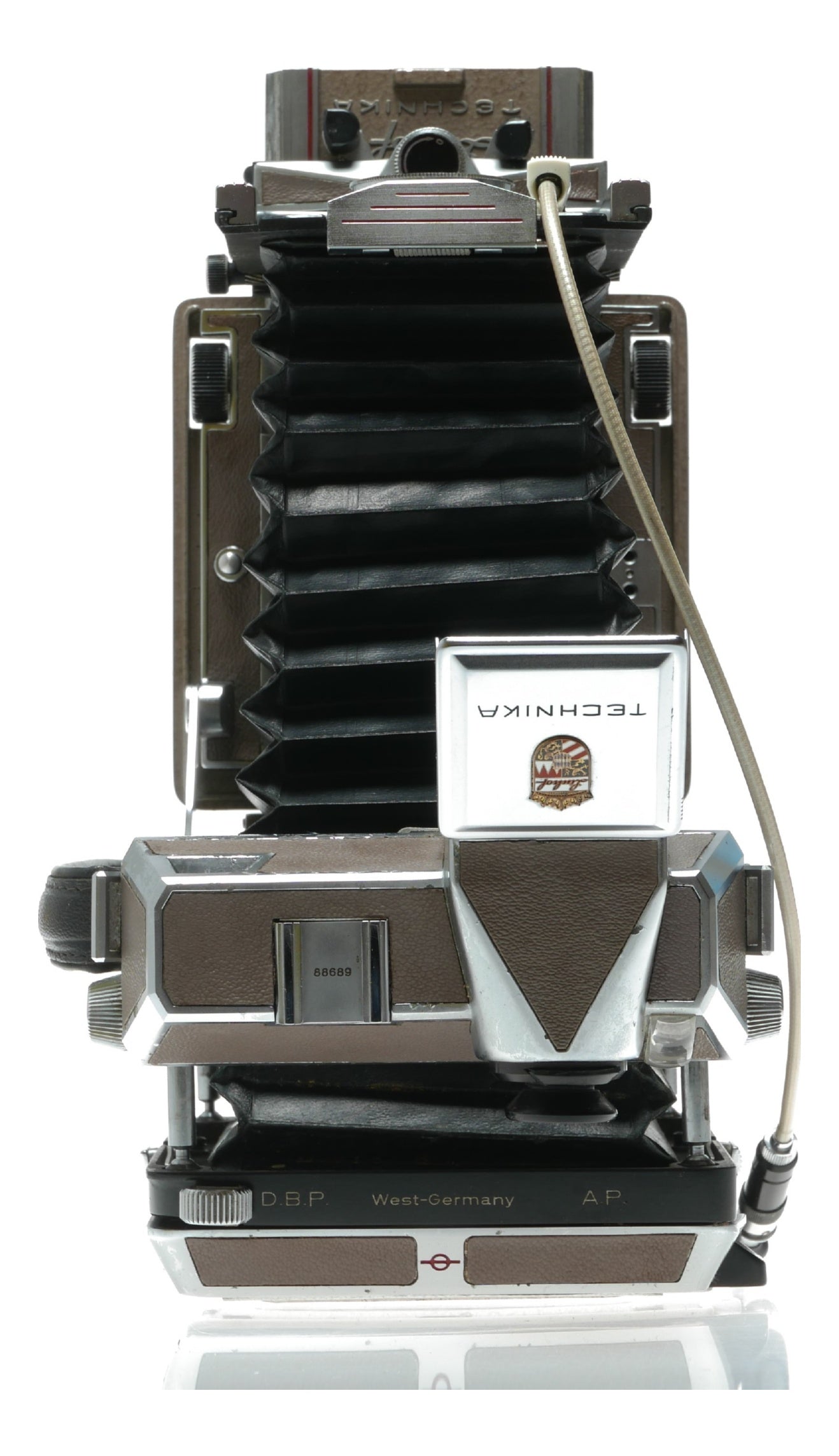 Linhof Technika IV Vintage Large Format Camera with Schneider-Compur K 85 Lens - View 7