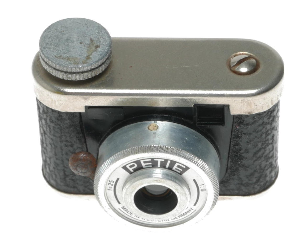 Petie 25mm f/1.9 Subminiature Camera - View 3