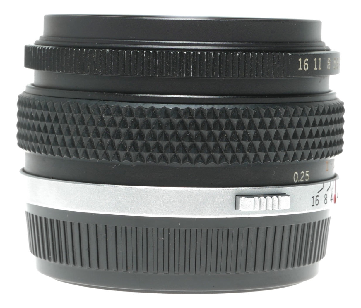 Olympus Zuiko Auto-W 24mm f/2.8 Vintage Prime Lens for OM-System Cameras - View 9