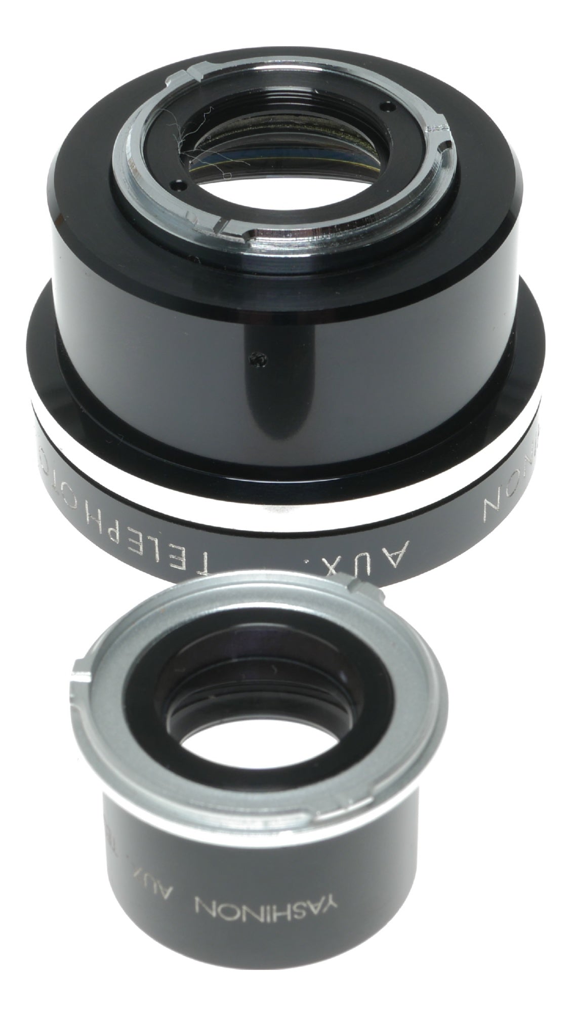 Yashica Yashinon Telephoto Lens with Viewer - Vintage Japanese Auxiliary Lens - View 10