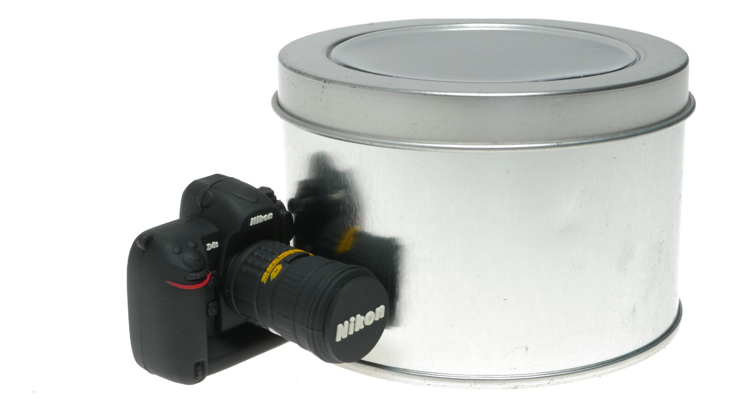 Nikon D4 Professional DSLR Camera with AF-S NIKKOR 24-70mm f/2.8G ED Lens - View 3