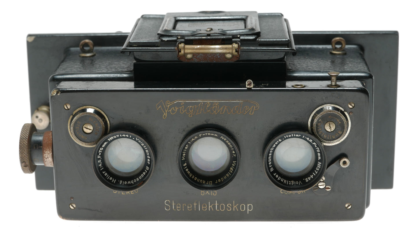 Voigtländer Stereoflektoskop 6x13 Vintage Film Camera with Helioplan 75mm f/4.5 Lens and Compur Shutter - View 2