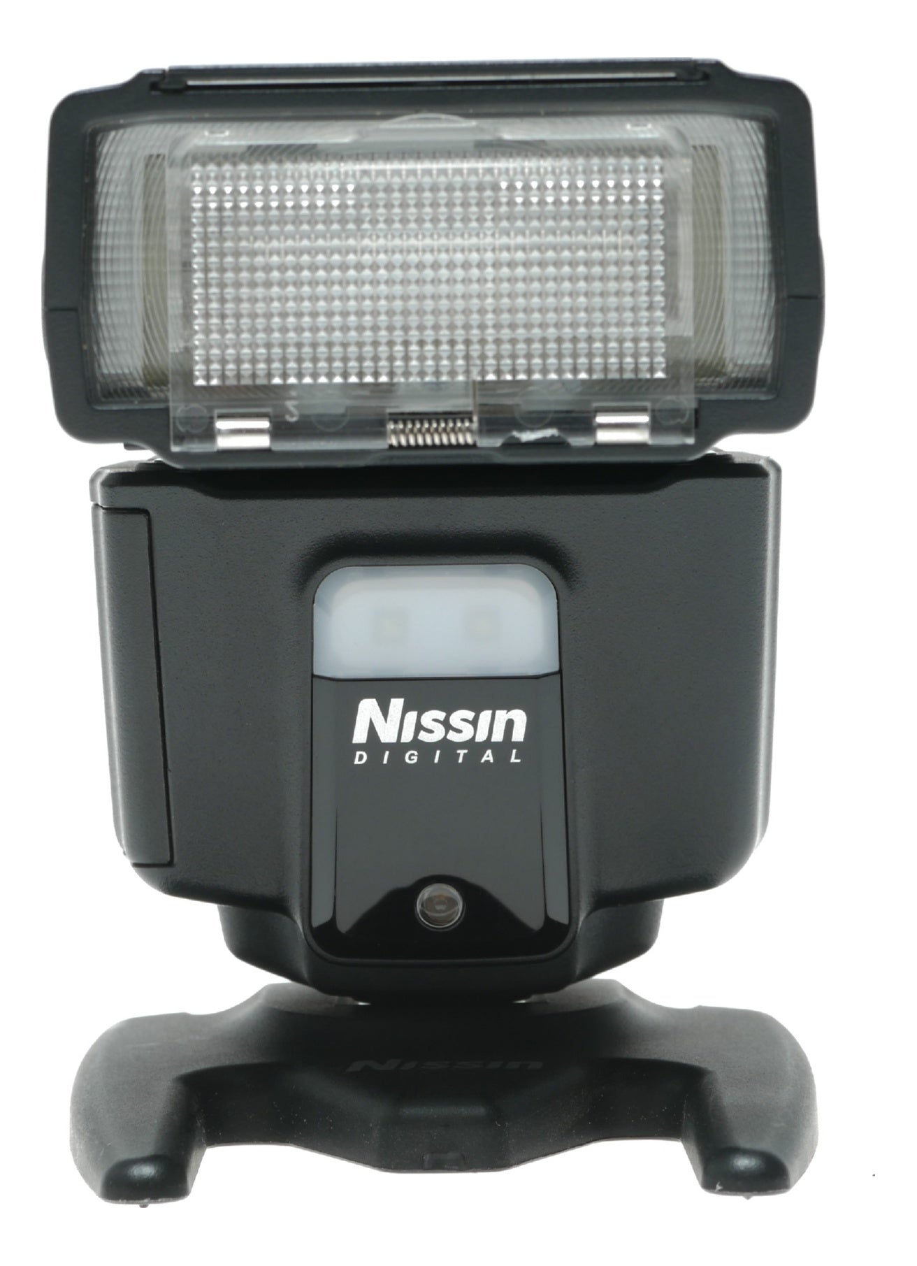 Nissin i40 Compact Flash for Fujifilm Cameras with TTL and Zoom 24-105mm - View 2