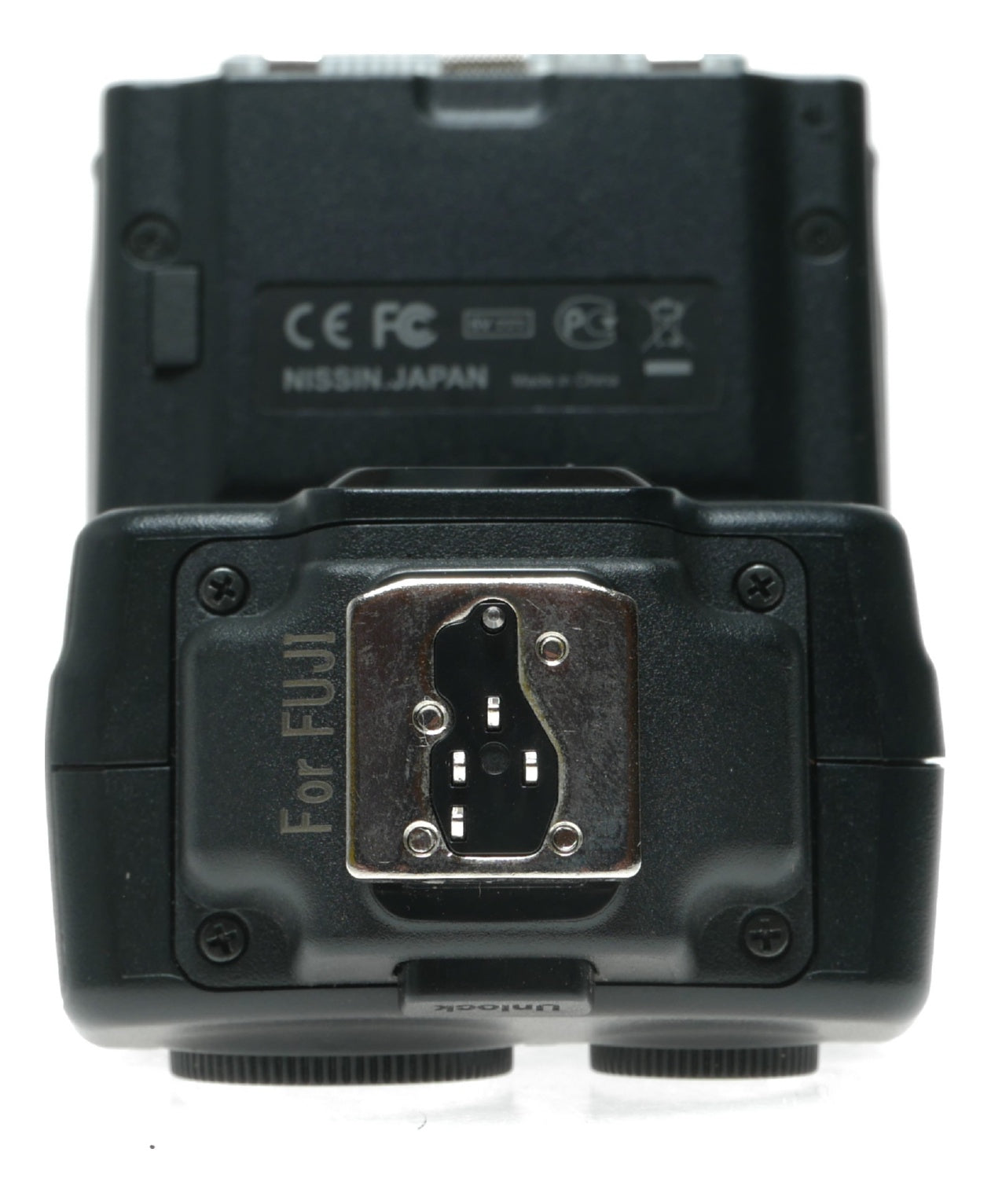 Nissin i40 Compact Flash for Fujifilm Cameras with TTL and Zoom 24-105mm - View 6