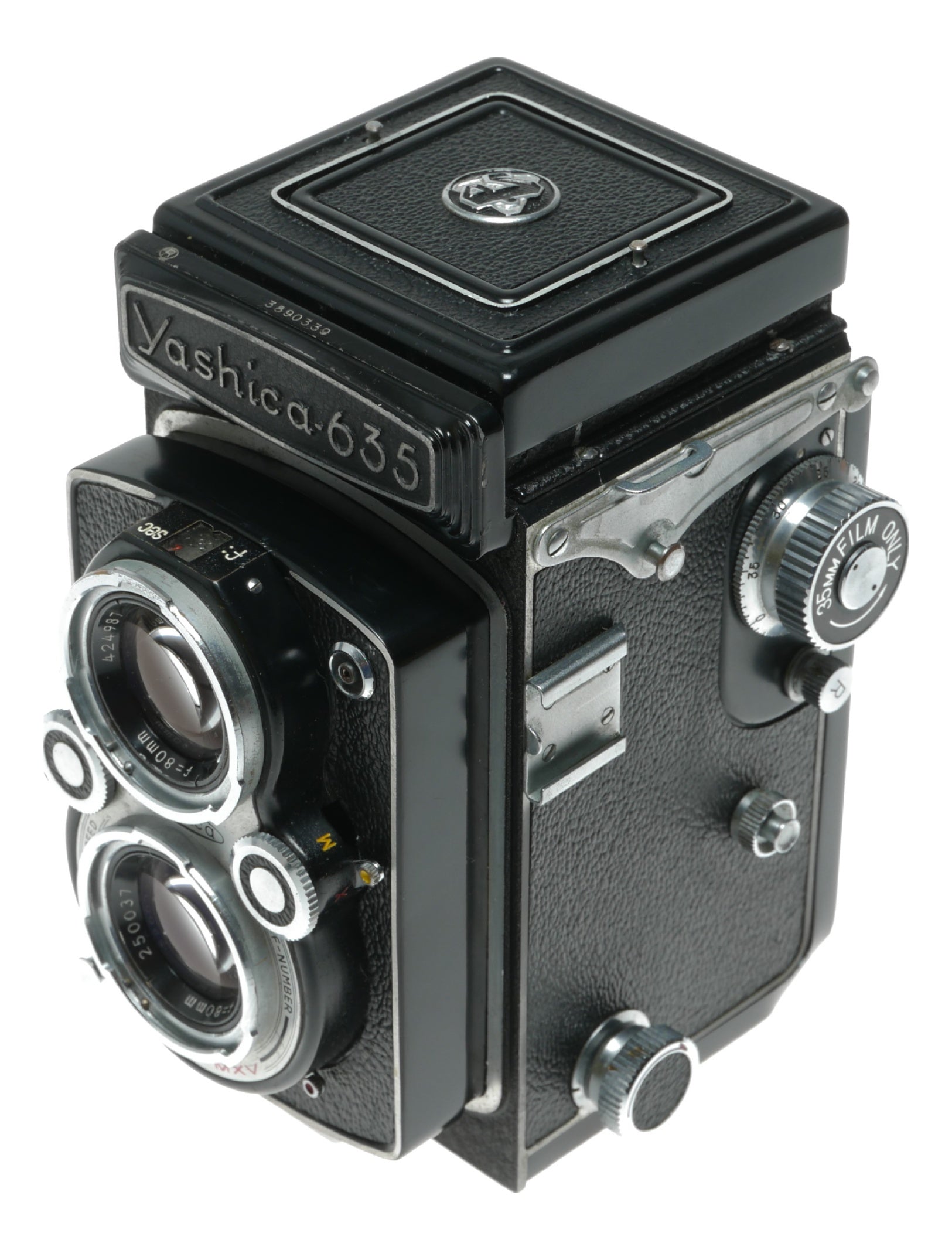 Yashica-635 Vintage TLR Camera with Yashinon 80mm f/3.5 Lens, Made in Japan - View 2