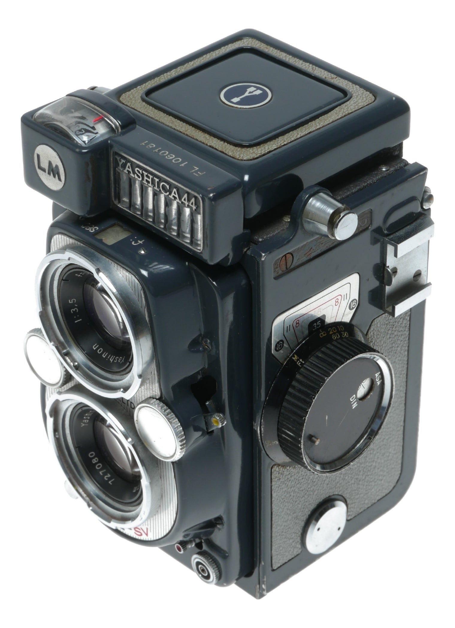 Yashica 44 Vintage Twin Lens Reflex Camera with Yashinon 50mm f/3.5 Lens for 127 Film - View 2