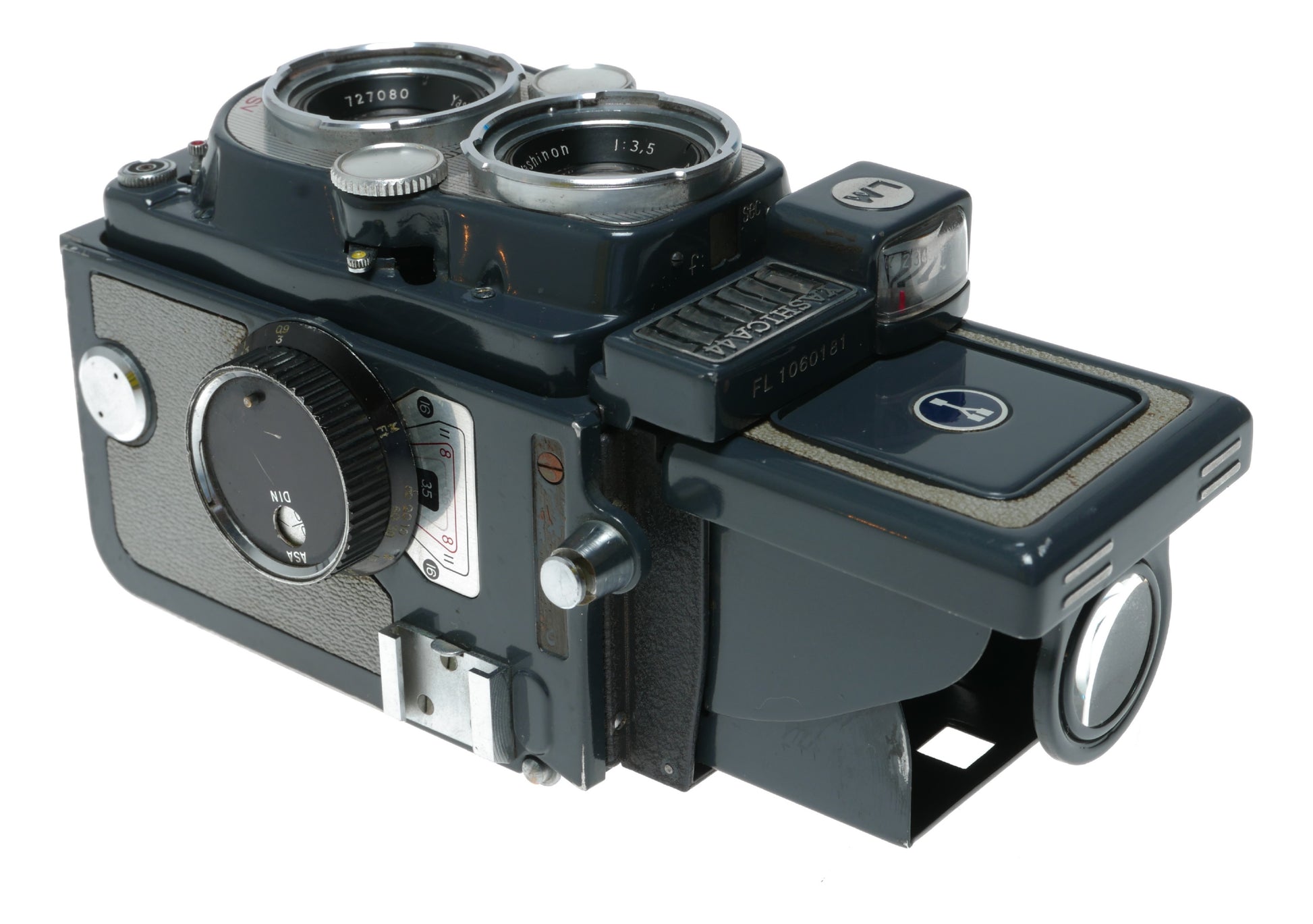 Yashica 44 Vintage Twin Lens Reflex Camera with Yashinon 50mm f/3.5 Lens for 127 Film - View 7