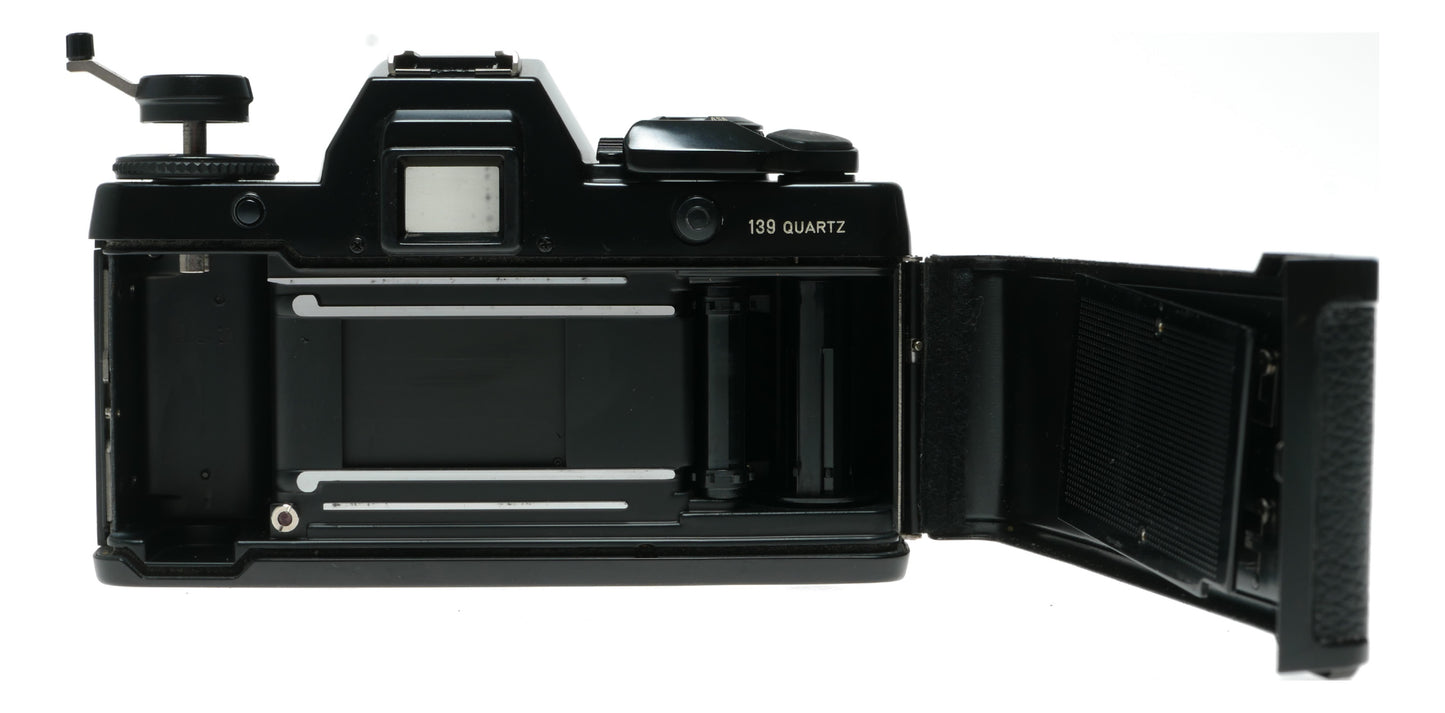 Contax Yashica DS 135mm f/2.8 Vintage SLR Camera Lens Made in Japan - View 6