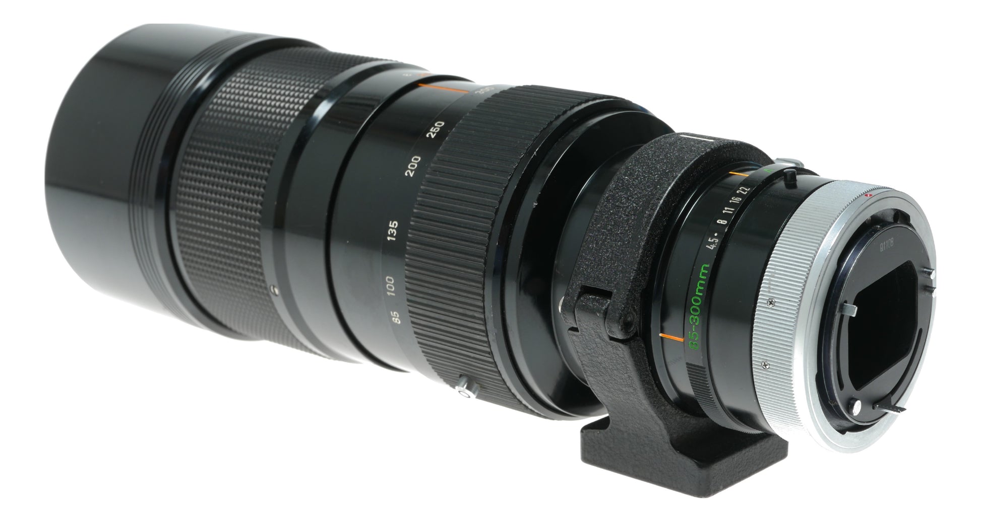 Canon FD 85-300mm f/4.5-5.6 Zoom Lens - Vintage Japanese SLR Camera Lens - View 7