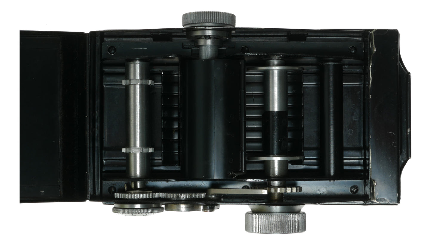Welta Vintage Film Camera with Multiple Exposure Settings - View 10