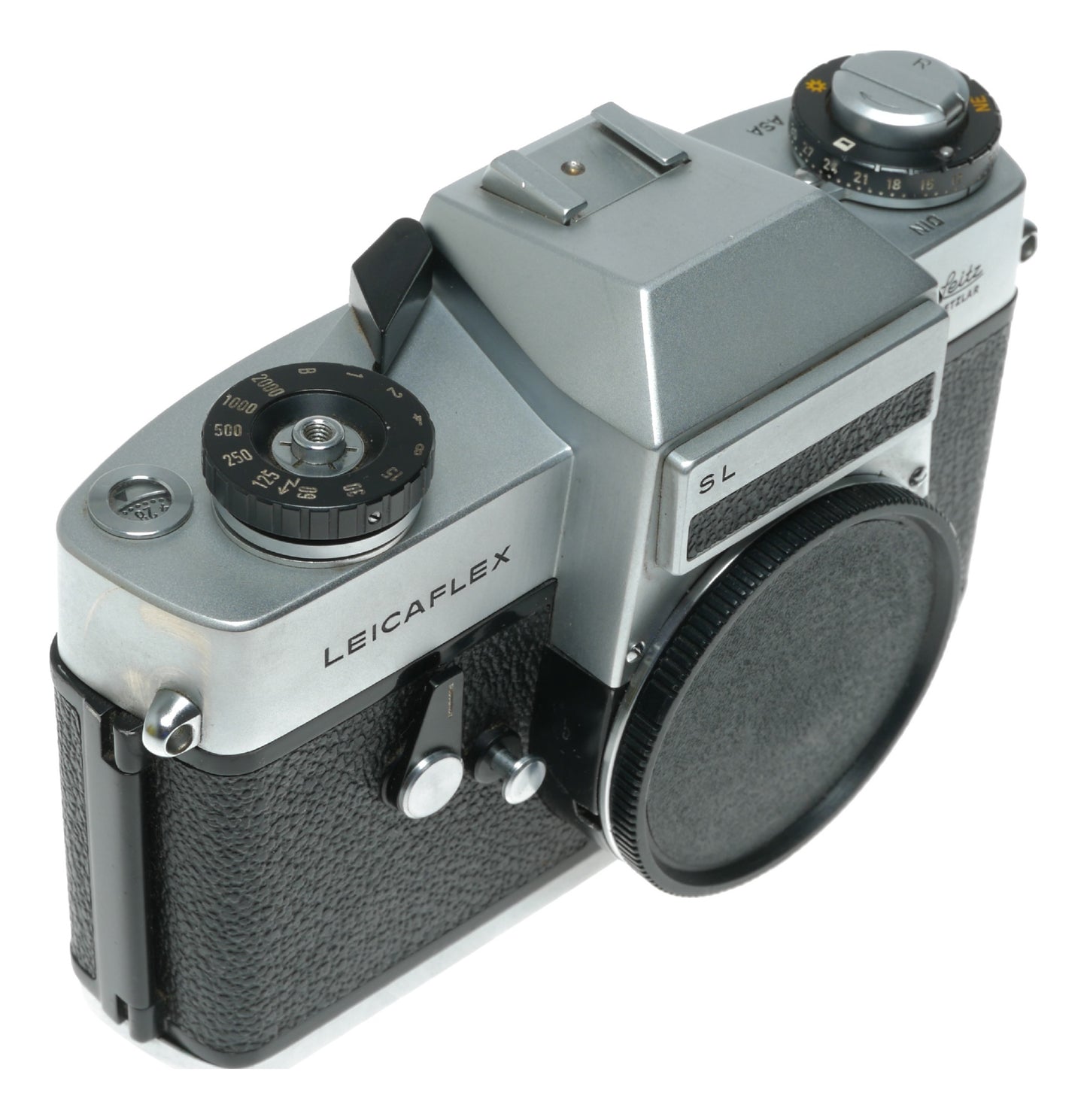Leica Leitz Wetzlar SL Vintage Film Camera with Multiple Shutter Speeds - View 2