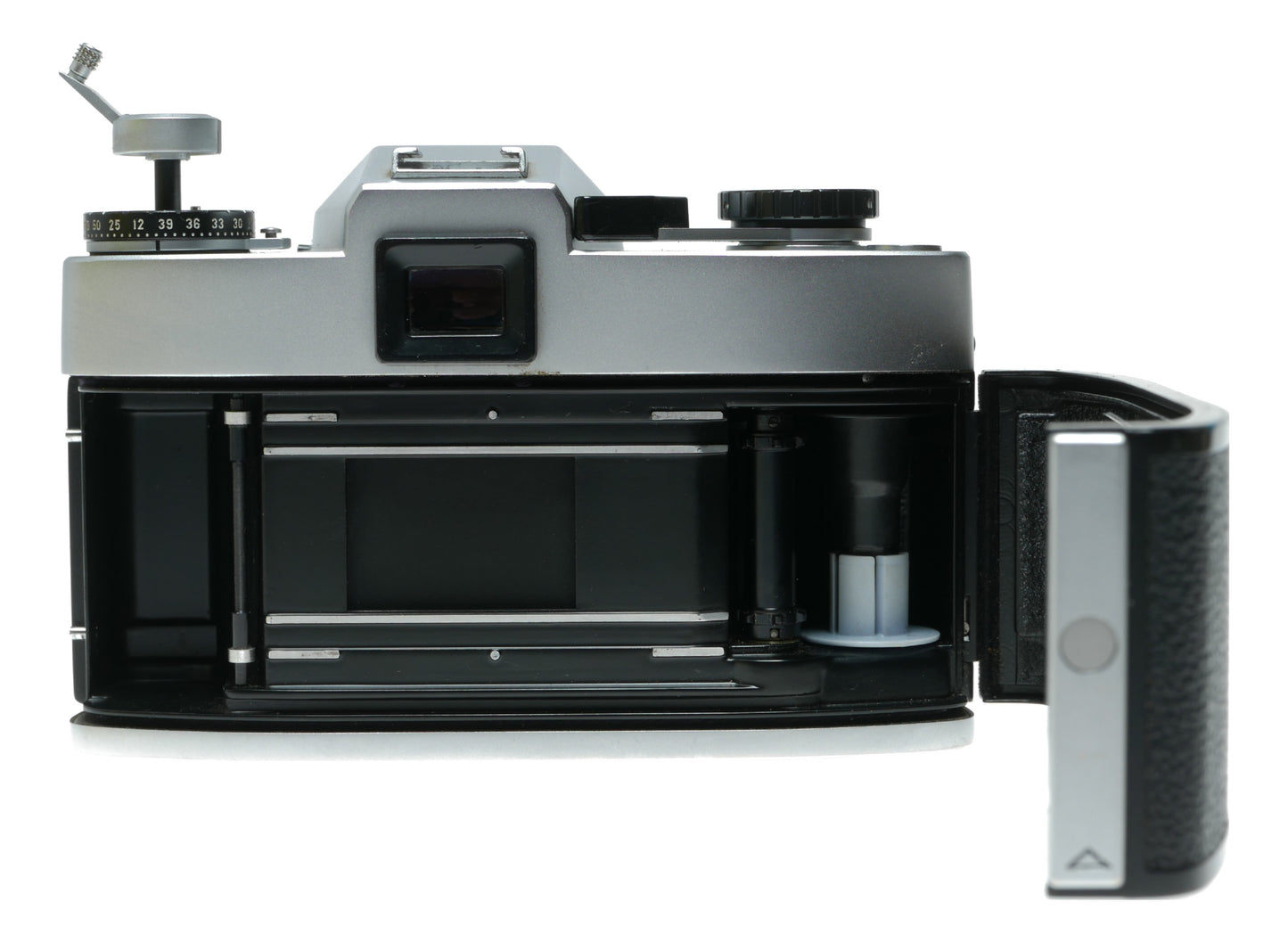 Leica Leitz Wetzlar SL Vintage Film Camera with Multiple Shutter Speeds - View 6
