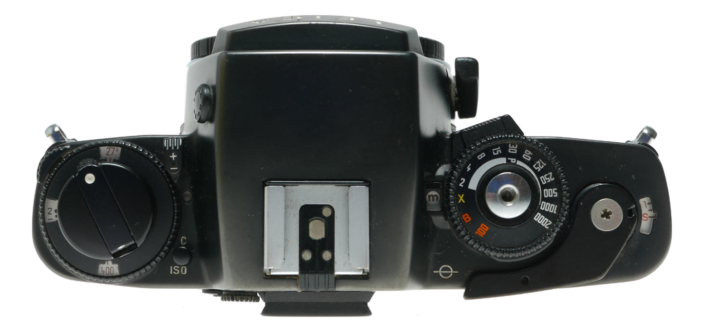 Leica R5 Vintage 35mm Film SLR Camera by Ernst Leitz Wetzlar GmbH - View 4