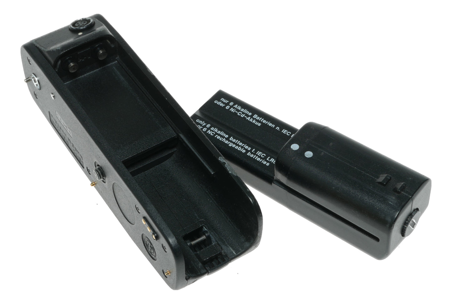 Leica P4 Motor Winder for Film Cameras - Compatible with 6 Alkaline or Ni-Cd Batteries - View 5