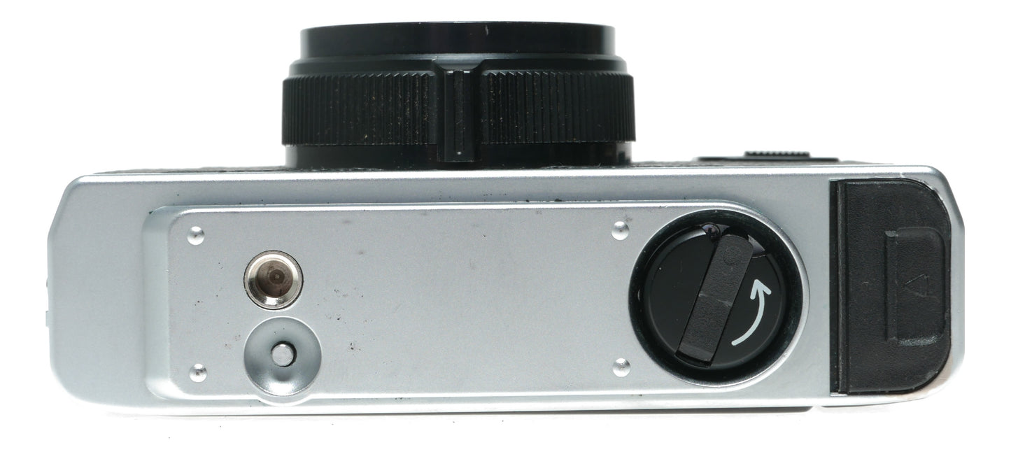 Minolta Hi-Matic CSII Vintage Film Camera with 38mm f/2.7 Rokkor Lens - View 8