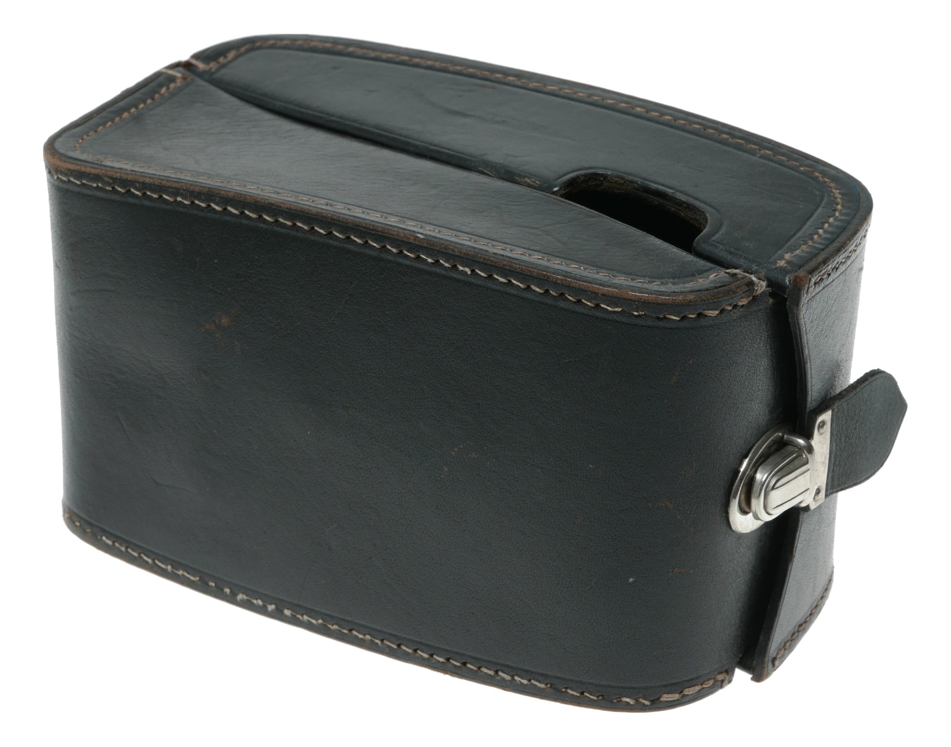 Vintage Classic 35mm Film SLR Camera with Manual Focus and Mechanical Shutter - View 7