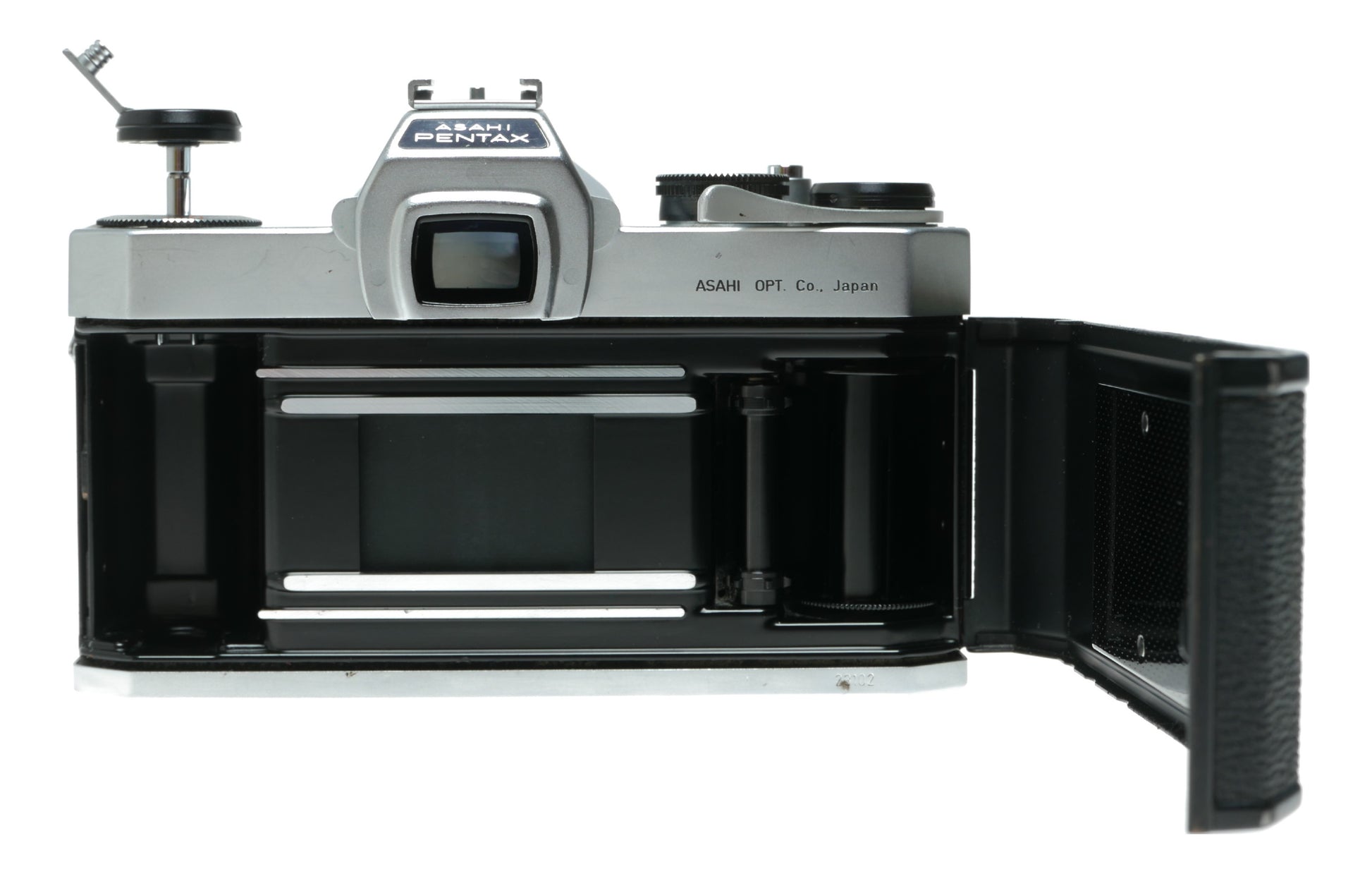 Asahi Pentax Spotmatic Vintage SLR Camera with Super-Takumar 28mm f/3.5 Lens - View 8