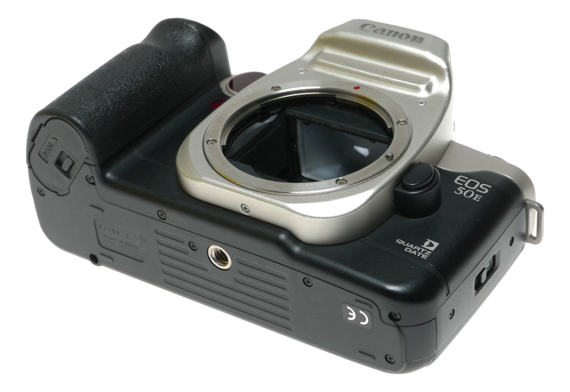 Canon EOS 50E Vintage SLR Film Camera with Quartz Date and AI Servo Focus - View 8