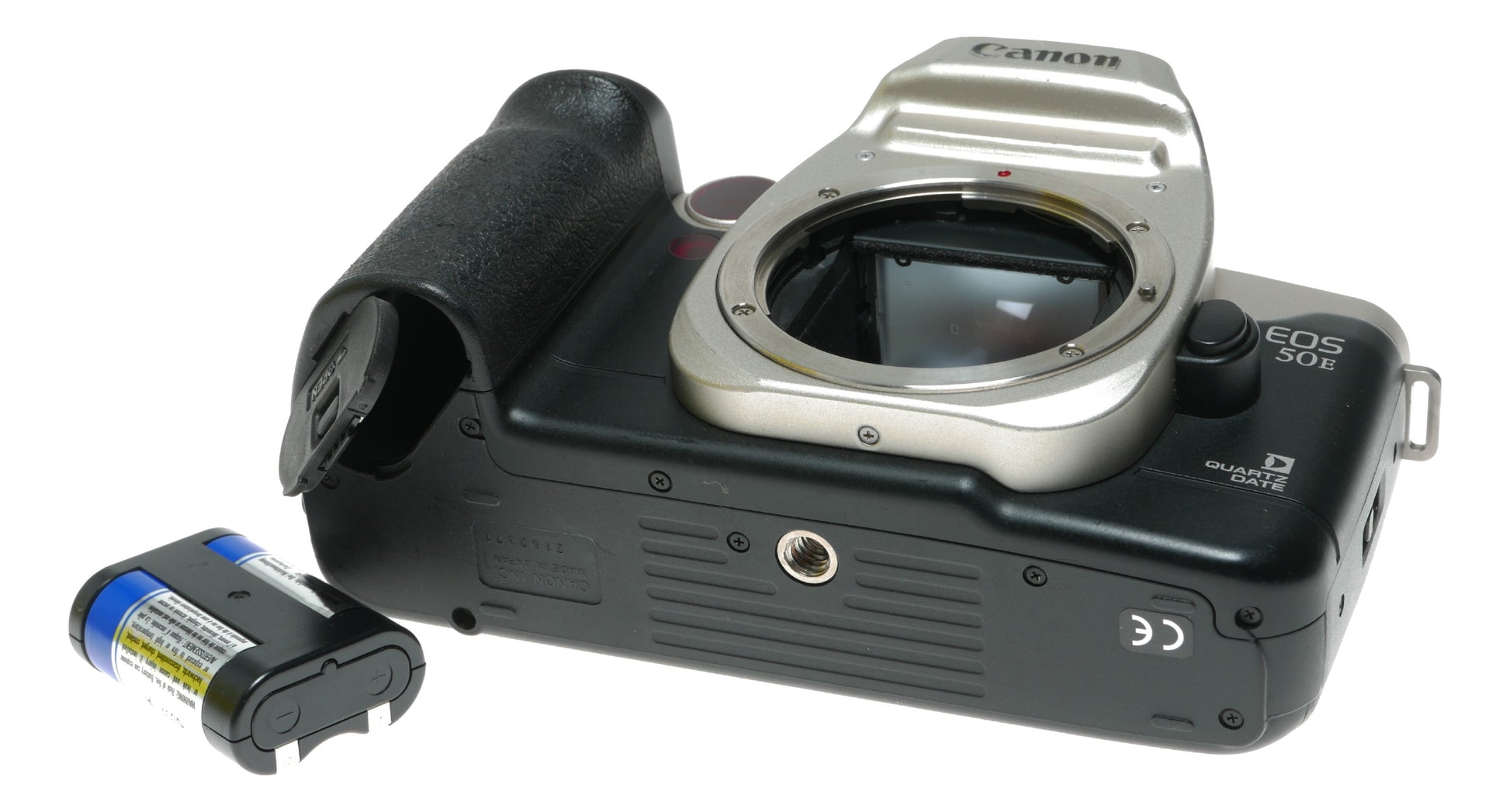 Canon EOS 50E Vintage SLR Film Camera with Quartz Date and AI Servo Focus - View 9