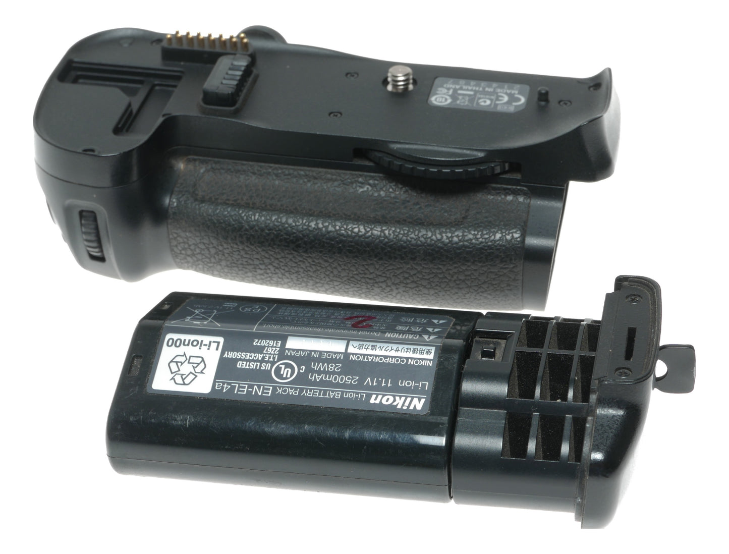 Nikon MB-D10 Multi-Power Battery Pack for DSLR Cameras - View 11