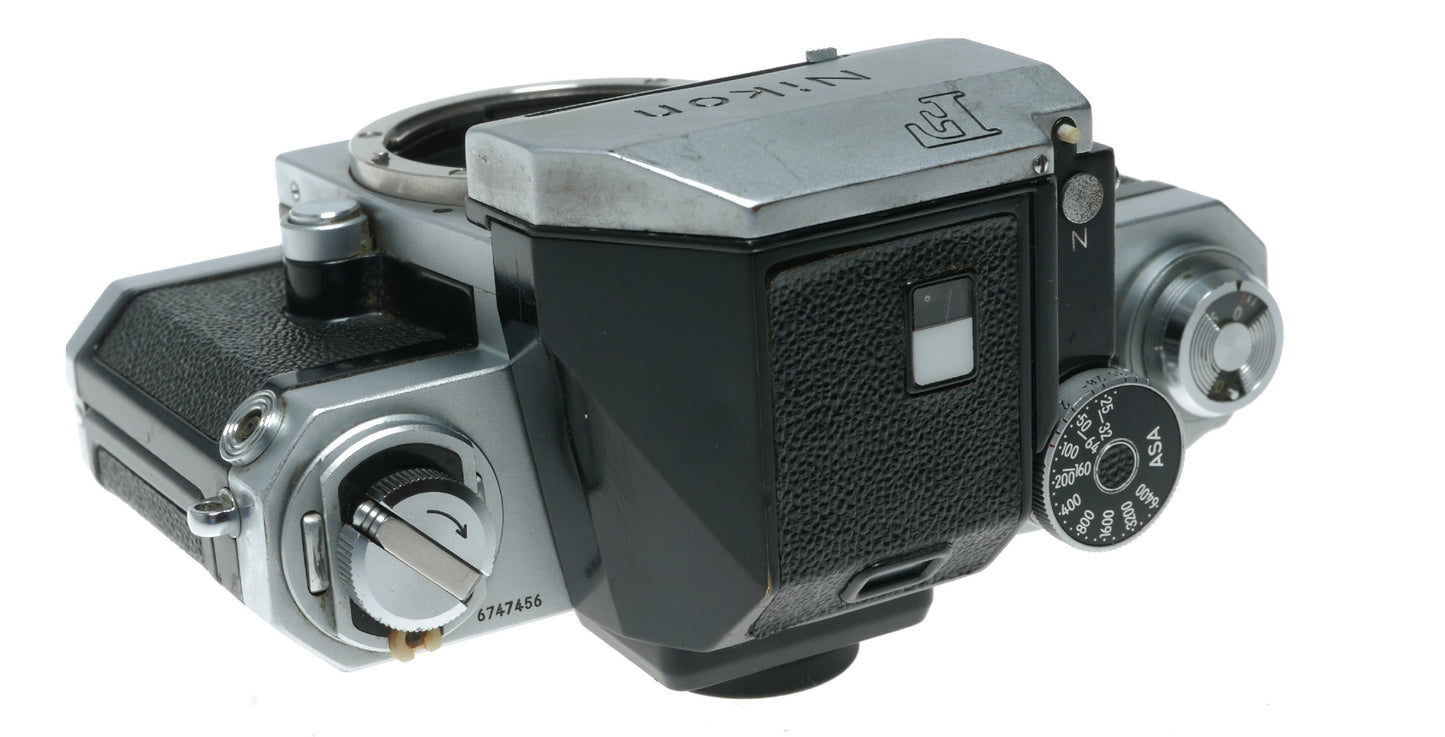 Nikon F Vintage Film SLR Camera with Nippon Kogaku Tokyo Lens, Made in Japan - View 10