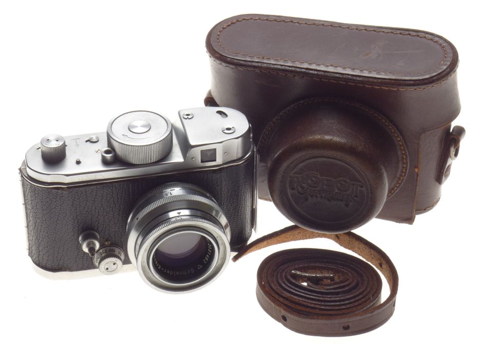 Robot ii 35mm film camera schneider xenon 1:1.9/40 lens leather pouch