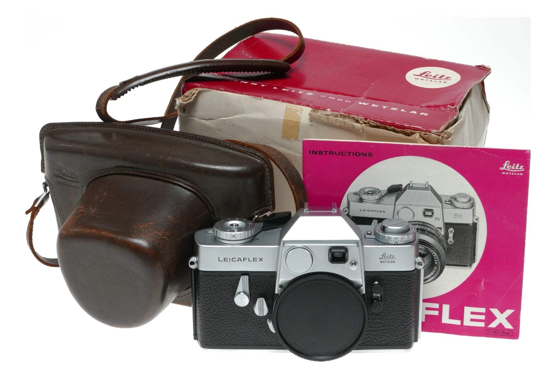1st Version Leicaflex SLR chrome camera body kit with a box case manual