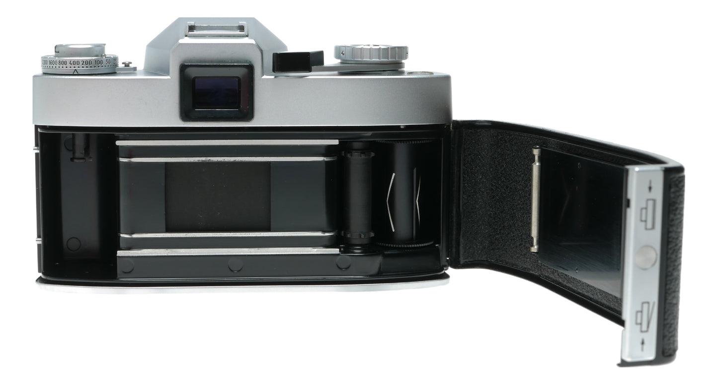1st Version Leicaflex SLR chrome camera body kit with a box case manual
