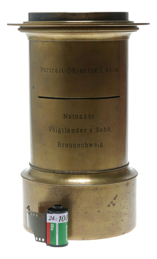 Voigtlander Portrait Objectiv I , 40cm LARGE lens Brass