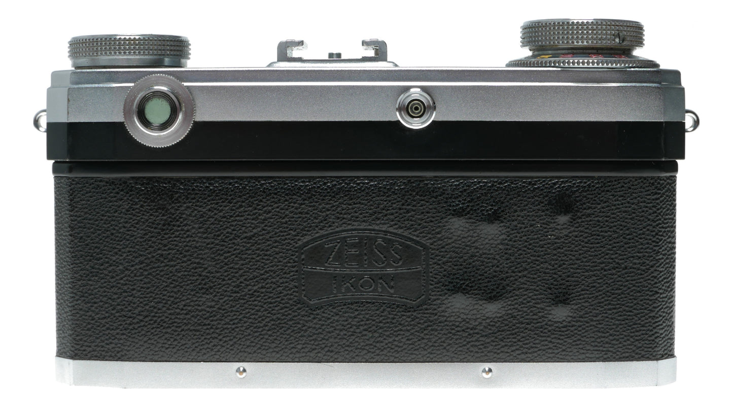Zeiss Contax rangefinder camera with 2/50mm Sonnar 5cm f2