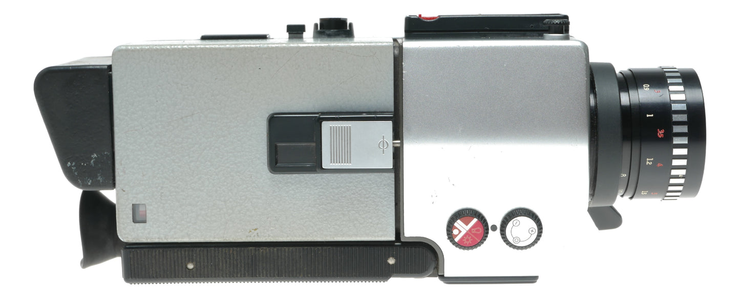 Leicina Super RT1 Vintage 16mm Film Camera with 1:1.9/8-64 Lens by Leitz Wetzlar - View 6