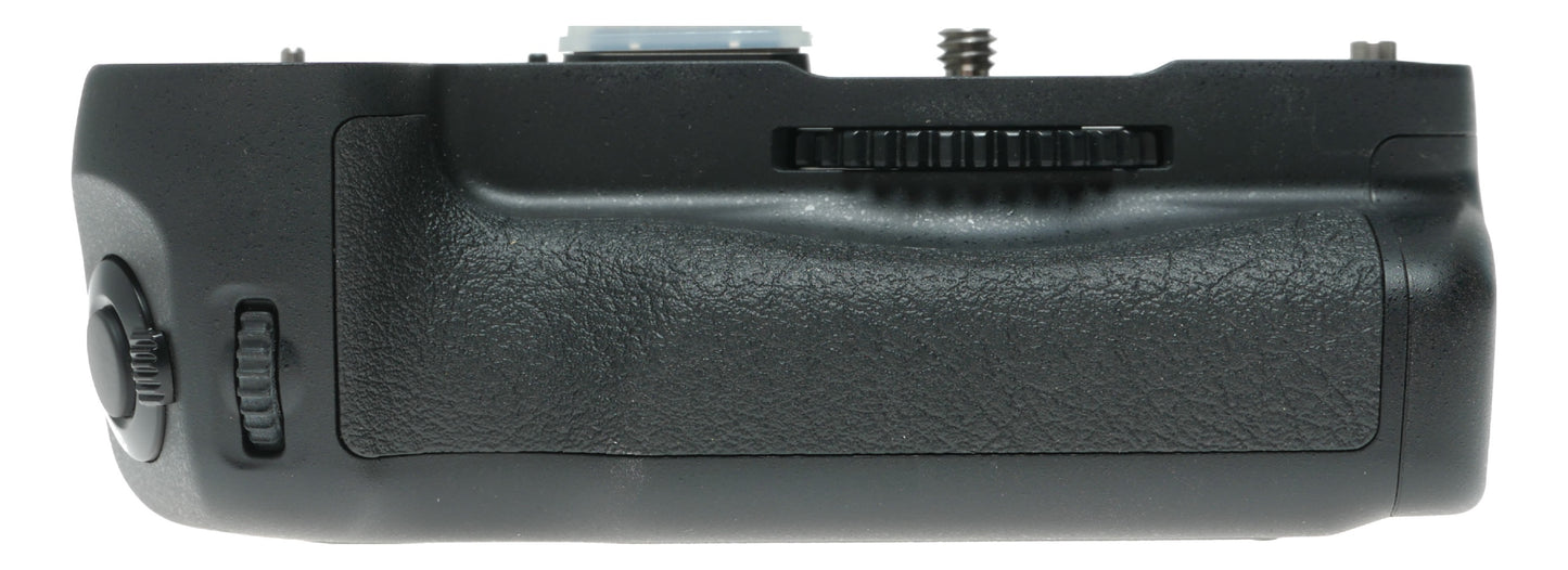 Ricoh Pentax D-BG5 Battery Grip for Pentax Cameras - View 3