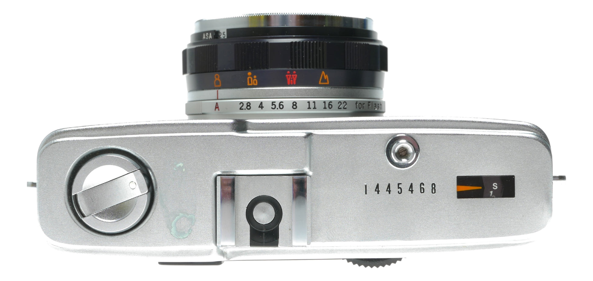 Olympus Trip 35 Vintage Film Camera with 40mm f/2.8 Zuiko Lens, Made in Japan - View 3