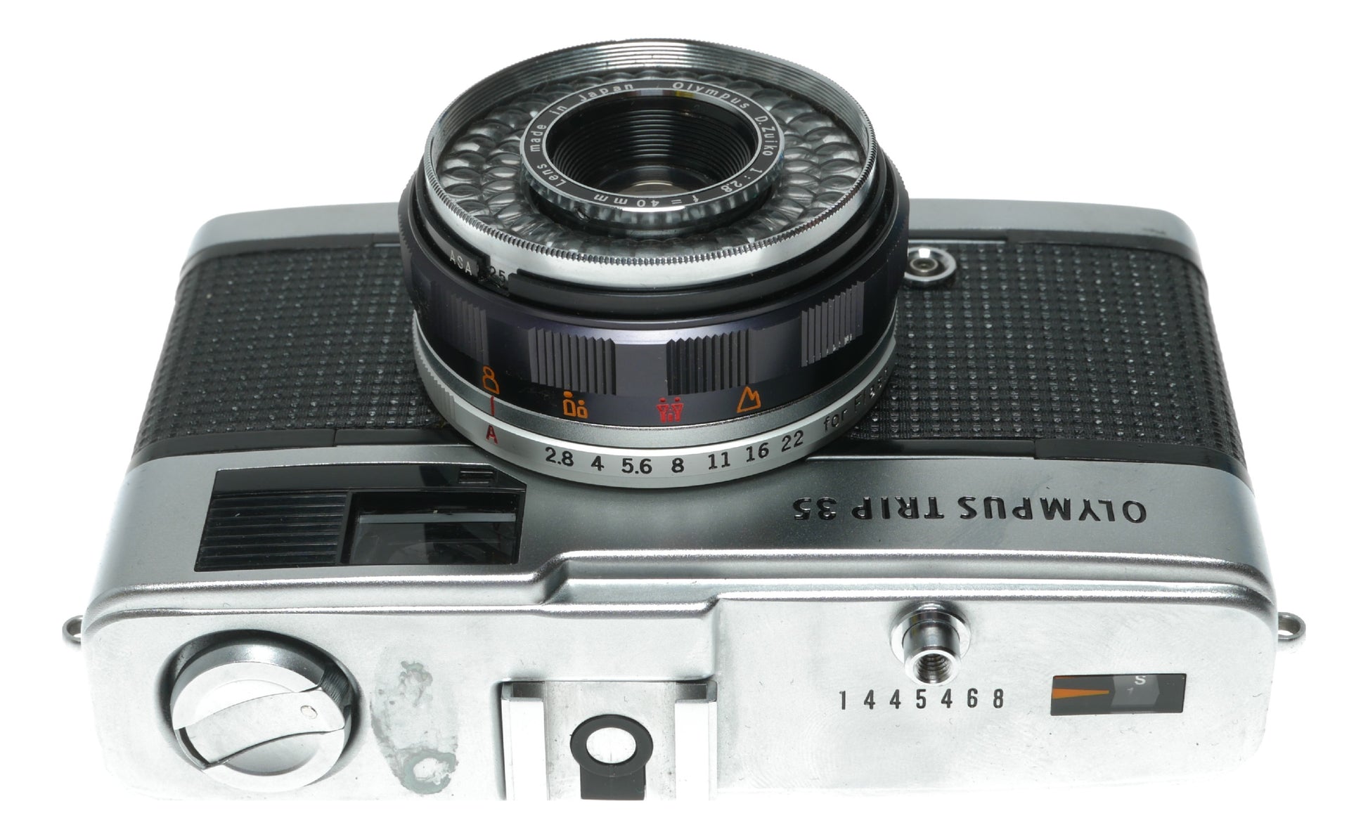 Olympus Trip 35 Vintage Film Camera with 40mm f/2.8 Zuiko Lens, Made in Japan - View 6