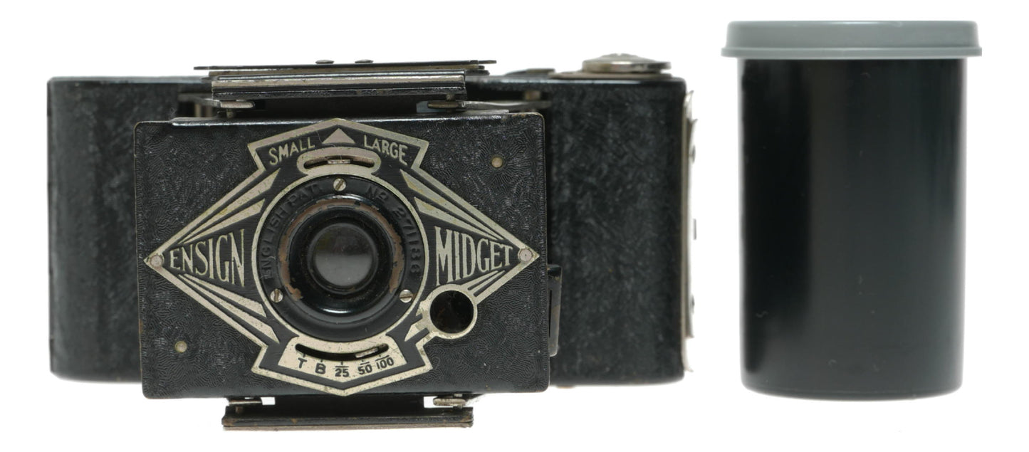 Ensign Midget 16mm Film Camera - View 2