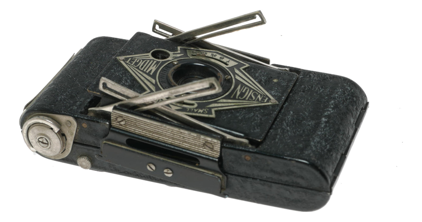 Ensign Midget 16mm Film Camera - View 15