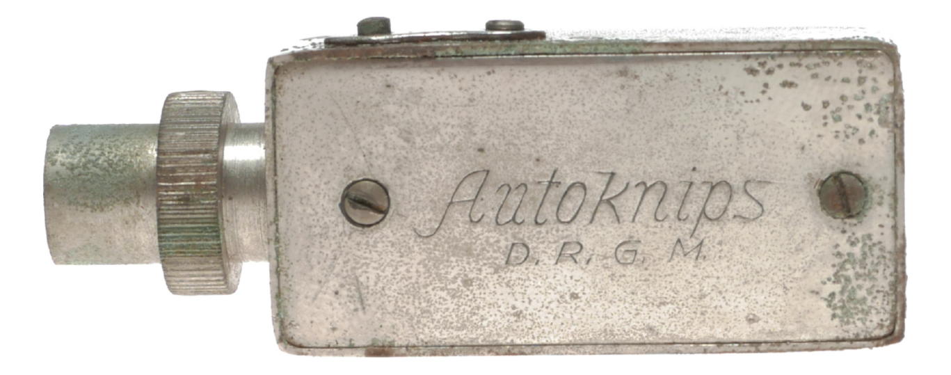 AutoKnips D.R.G.M. Vintage Camera - View 3