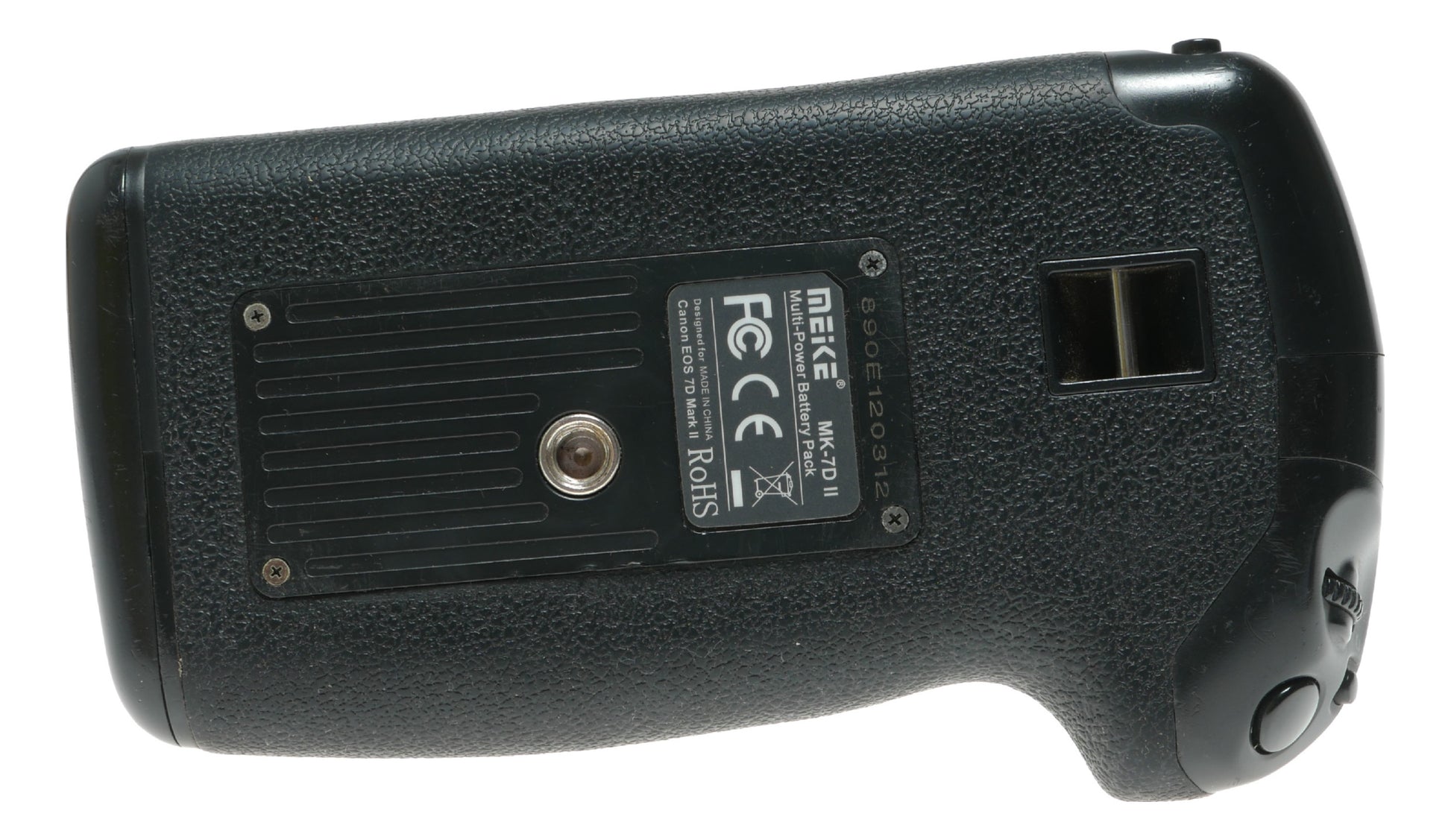 Meike MK-7D II Multi-Power Battery Grip for Canon EOS 7D Mark II DSLR Camera - View 9