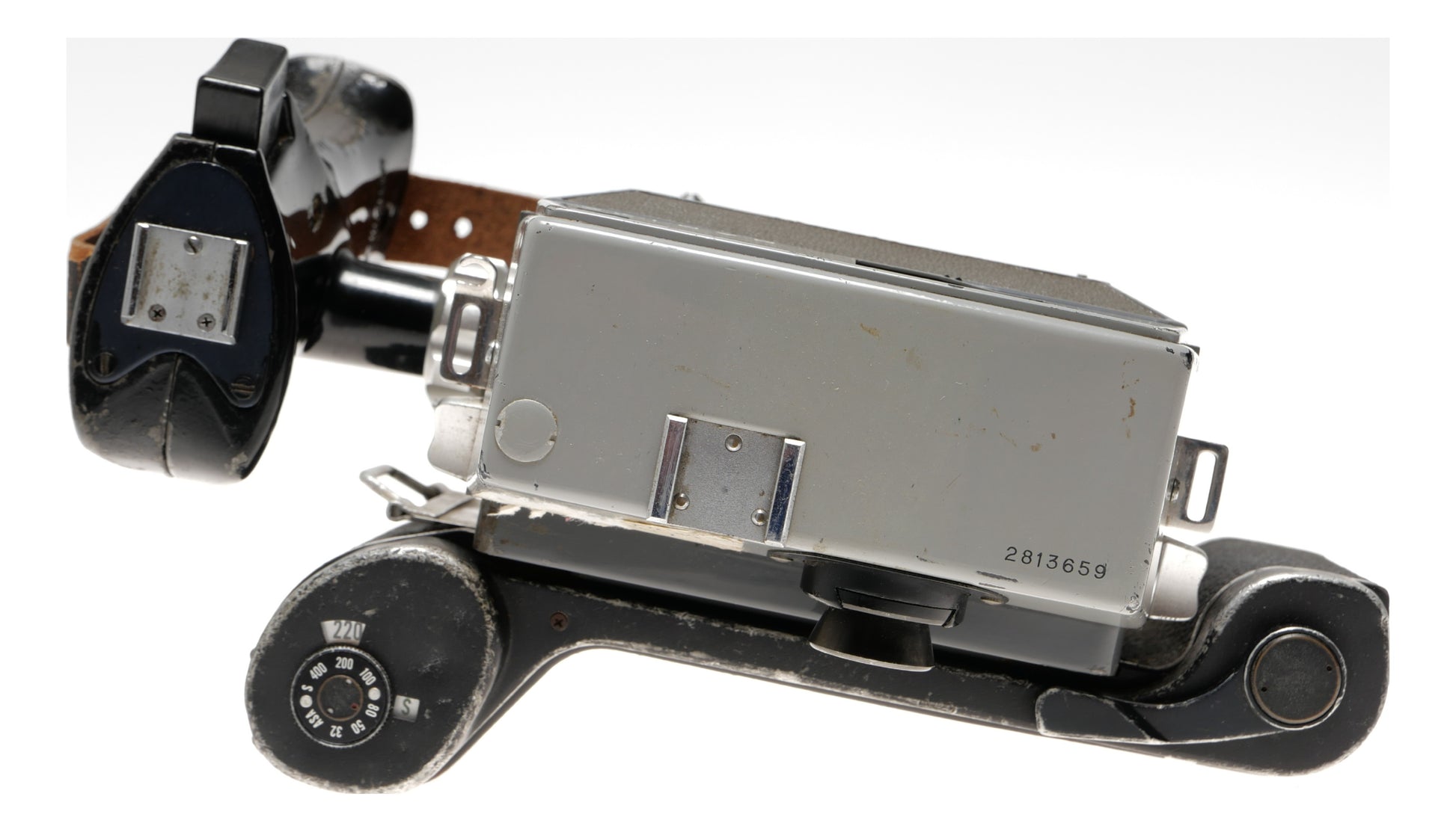 Mamiya Universal Press Medium Format Camera Body - View 7