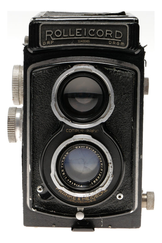 Rolleicord TLR Camera with Carl Zeiss Triotar 75mm Lens