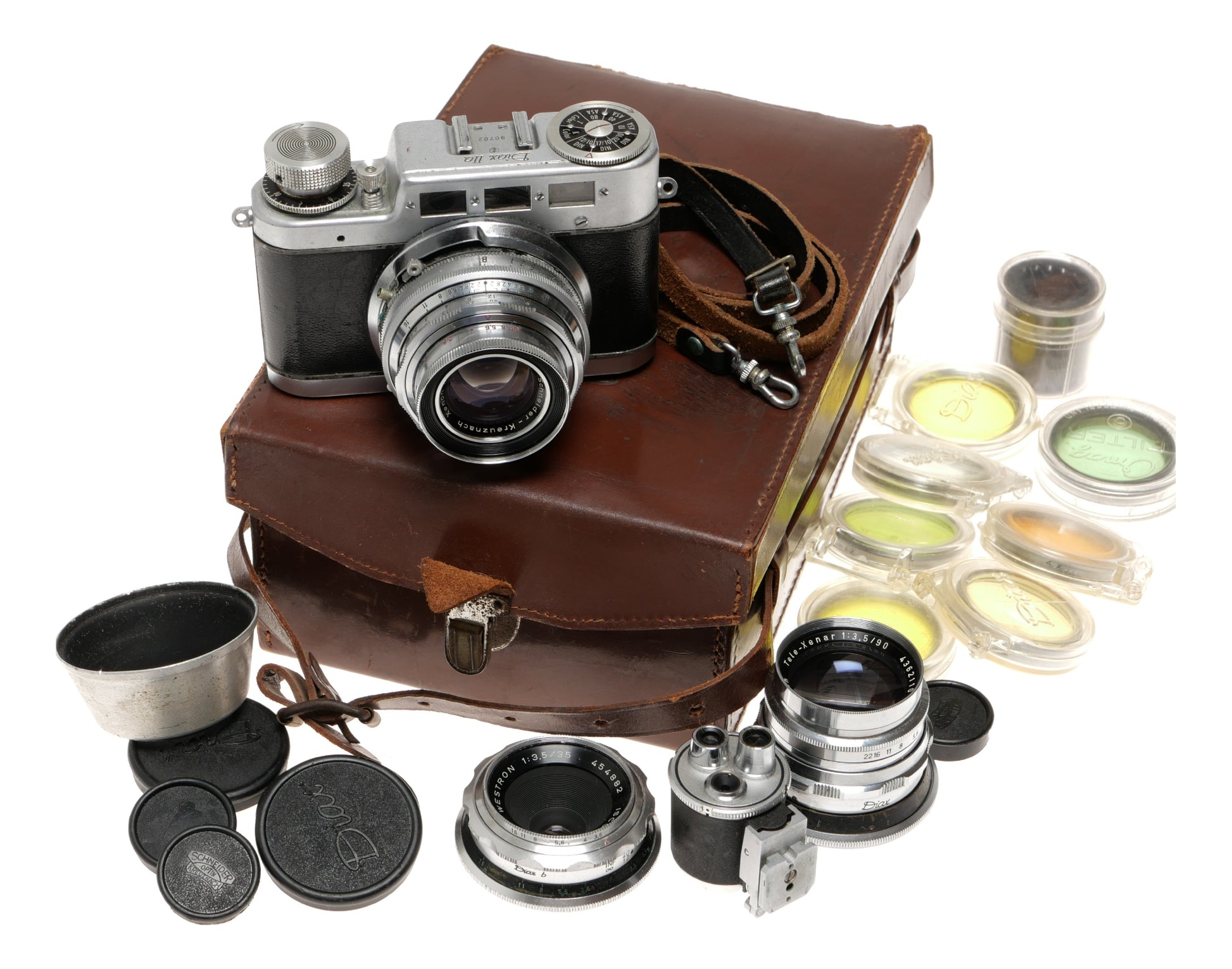 Diax IIa 35mm Rangefinder Camera with Lenses and Case - View 2