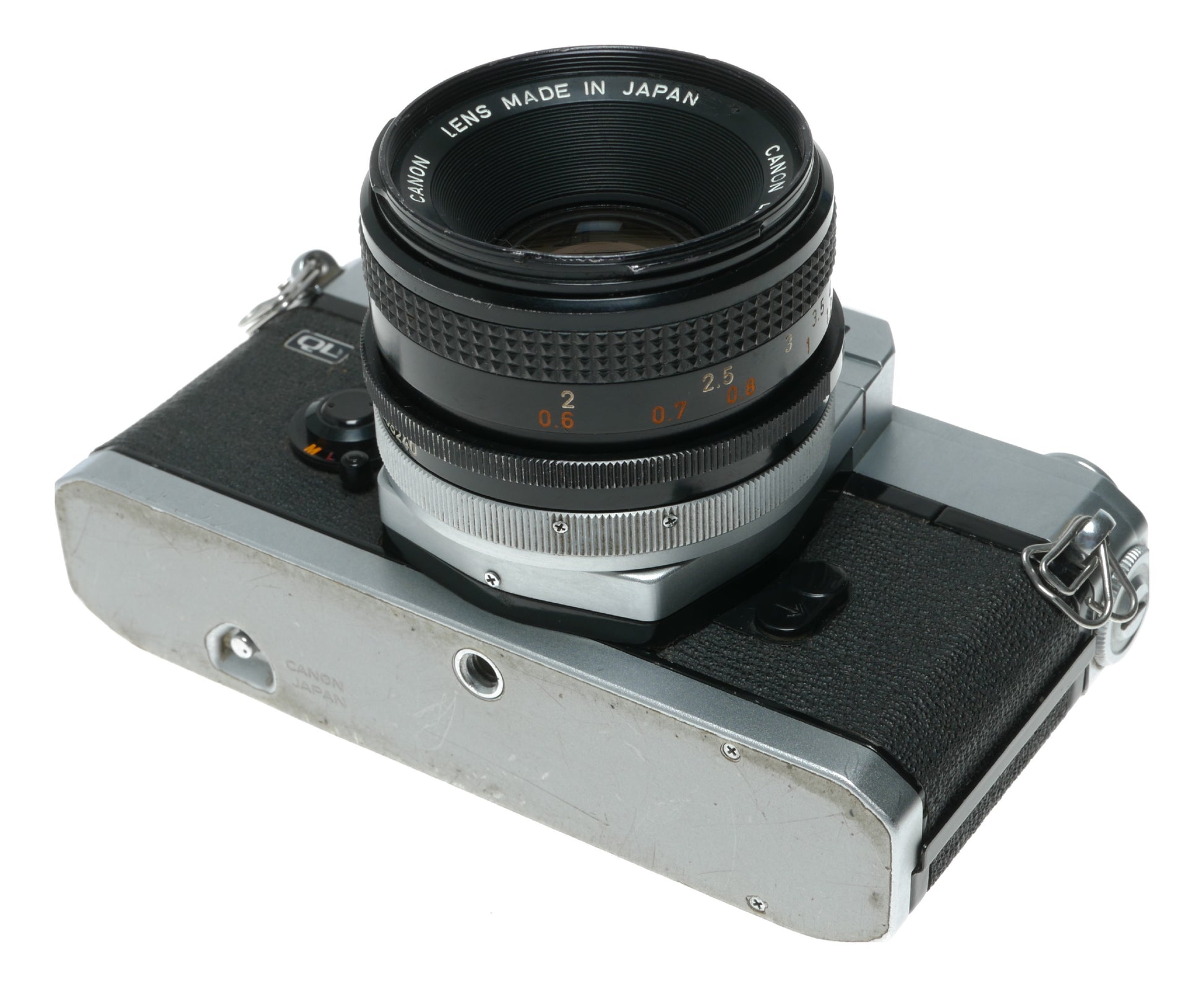 Canon FTb QL Vintage SLR Film Camera with Canon FD 50mm f/1.8 Lens - View 8