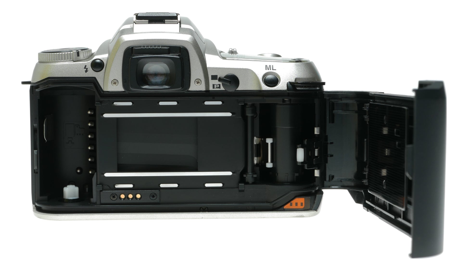 Pentax MZ-7 Vintage SLR Film Camera with Pentax FA 28-80mm f/3.5-5.6 Lens - View 8