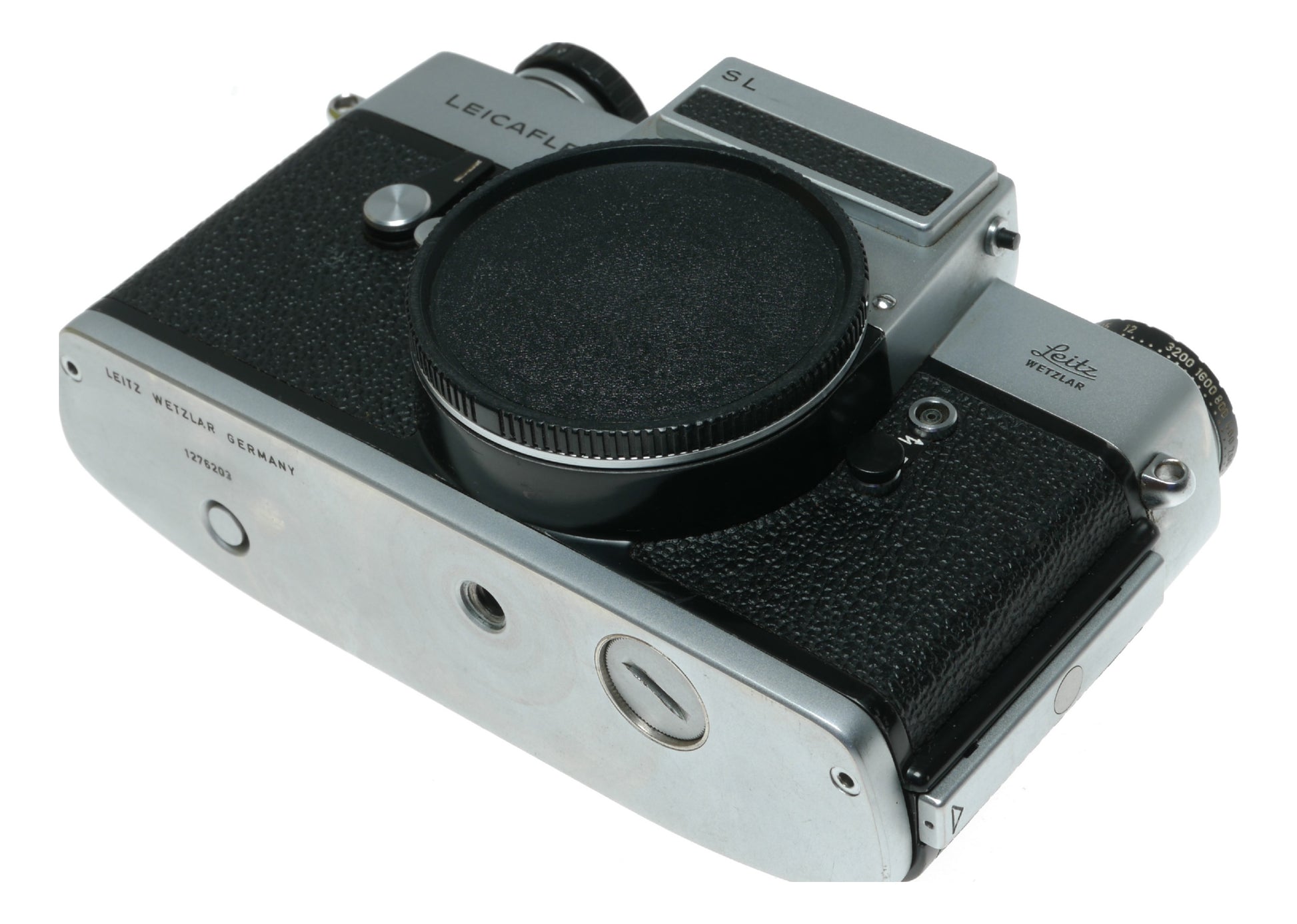 Leica Leitz Wetzlar SL Vintage Film Camera with Multiple Shutter Speeds - View 8
