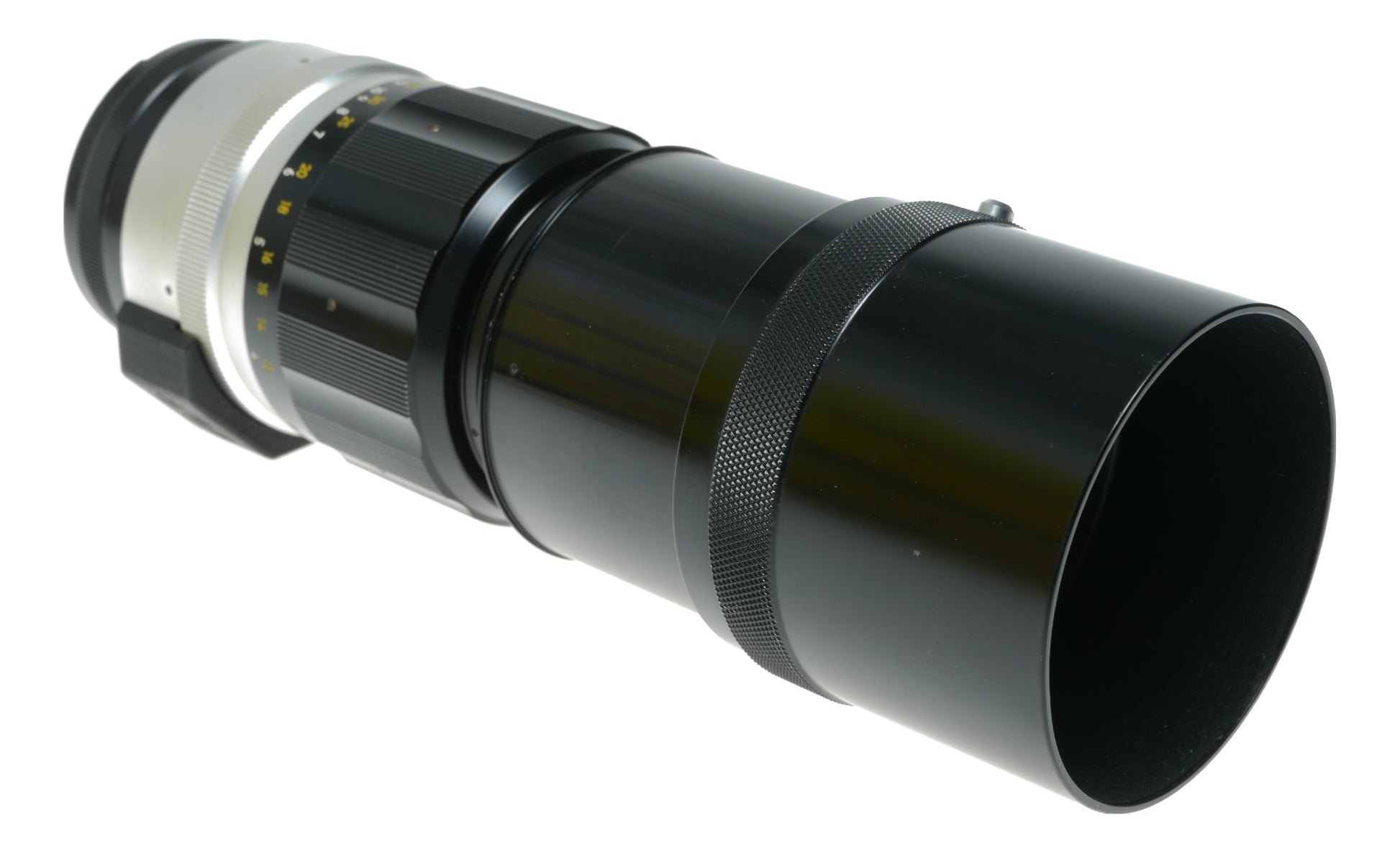 Nikon Nikkor-H Auto 1:4.5 f=300mm Vintage Telephoto Lens - View 3