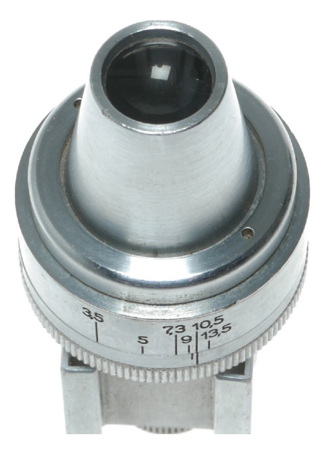 Ernst Leitz Wetzlar Vintage 35mm Film Camera with Multiple Focal Lengths - View 11