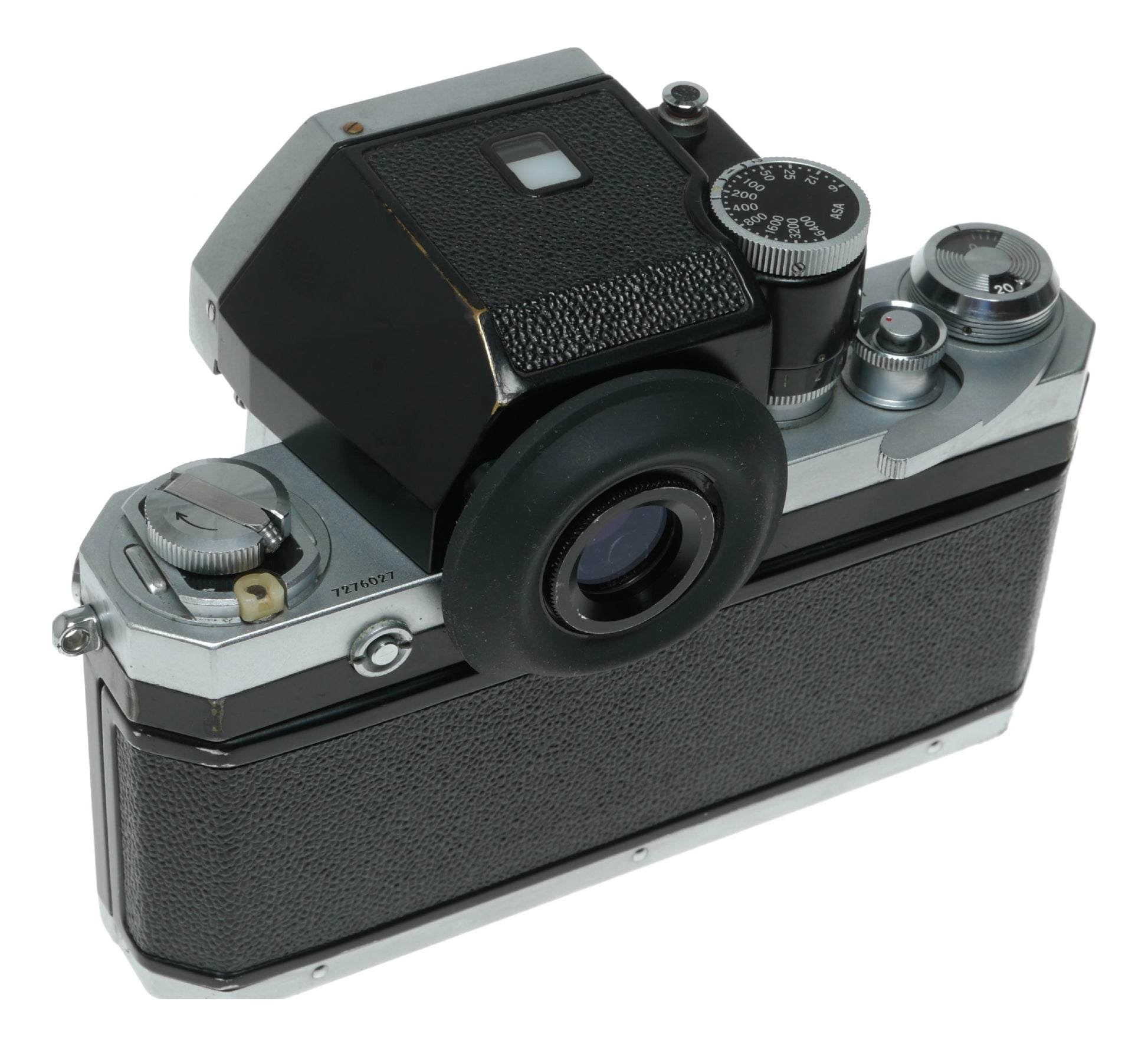 Nikon FM2 Vintage Film SLR Camera with Shutter Speeds from 1s to 1/4000s - View 10